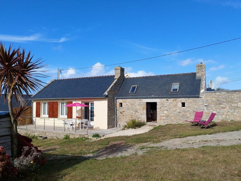 Holiday Home In Plouarzel Exterior photo